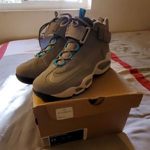 Gray Nike Air Griffey Max 1, Men's Size 11